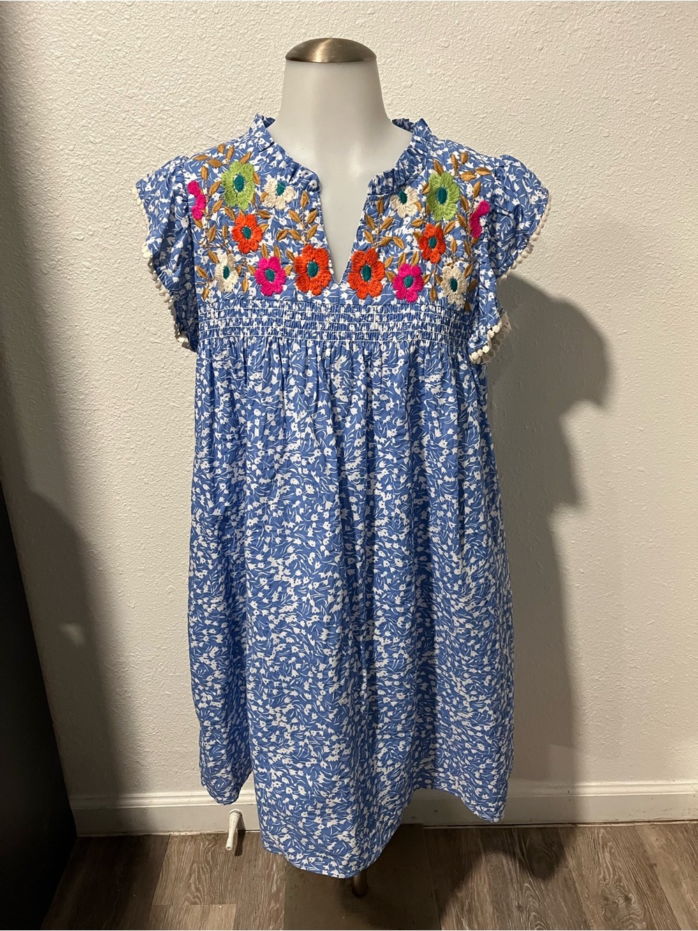 THML Boutique Cotton Floral Embroidered Dress Size Medium